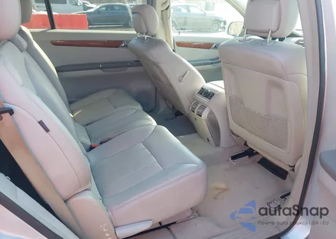 2008 Mercedes-Benz R 350 4Matic z USA, uszkodzony, nr VIN 4JGCB65E88A076338